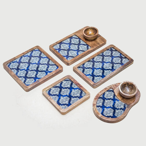Set of 5 small platters - Indigo with white motifs